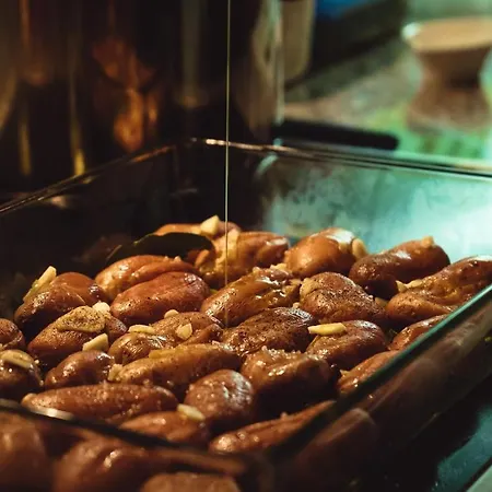 Spacious House In + Garden *