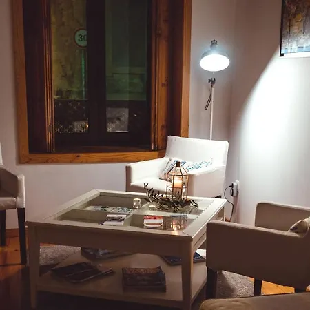 Spacious House In + Garden *